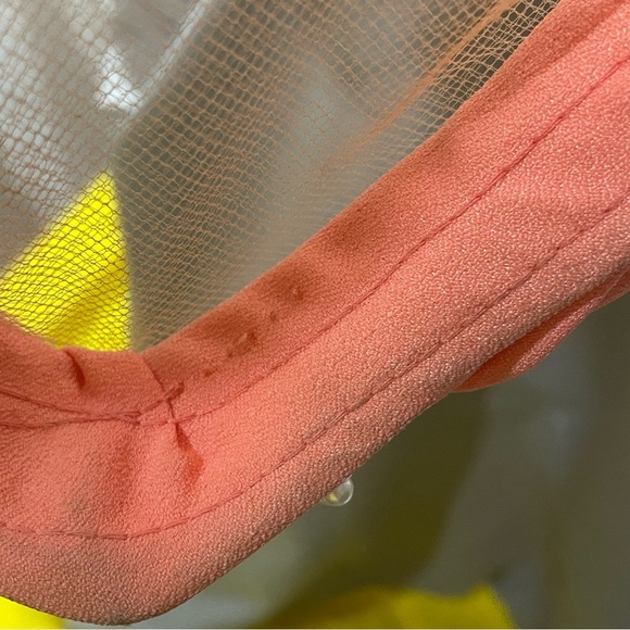 Fedora coral colored Facinator. 50’s style. Rare find. loose threads see pics. - Picture 7 of 10